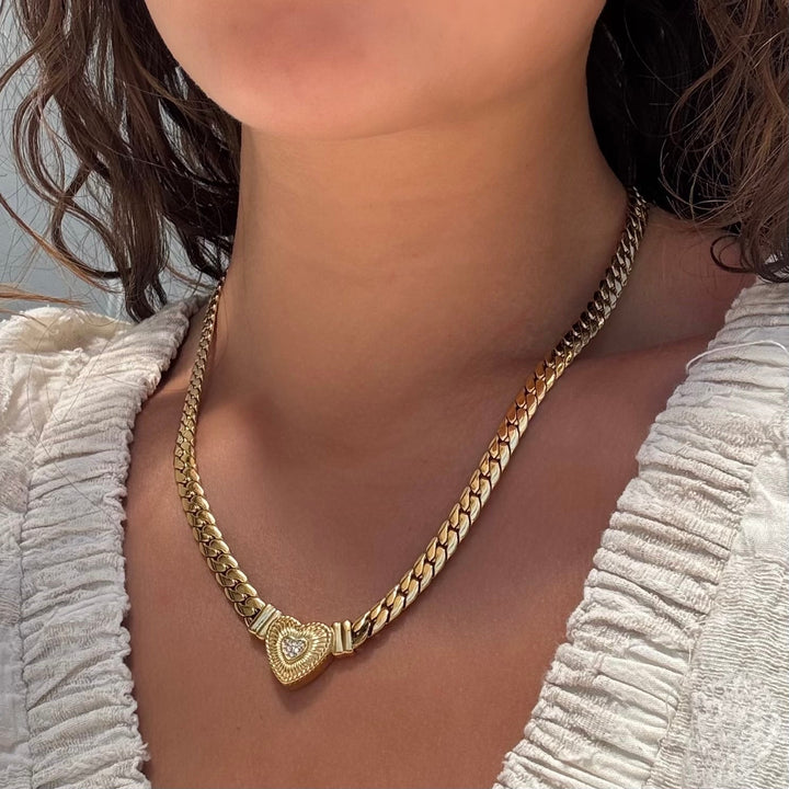Amoura Necklace