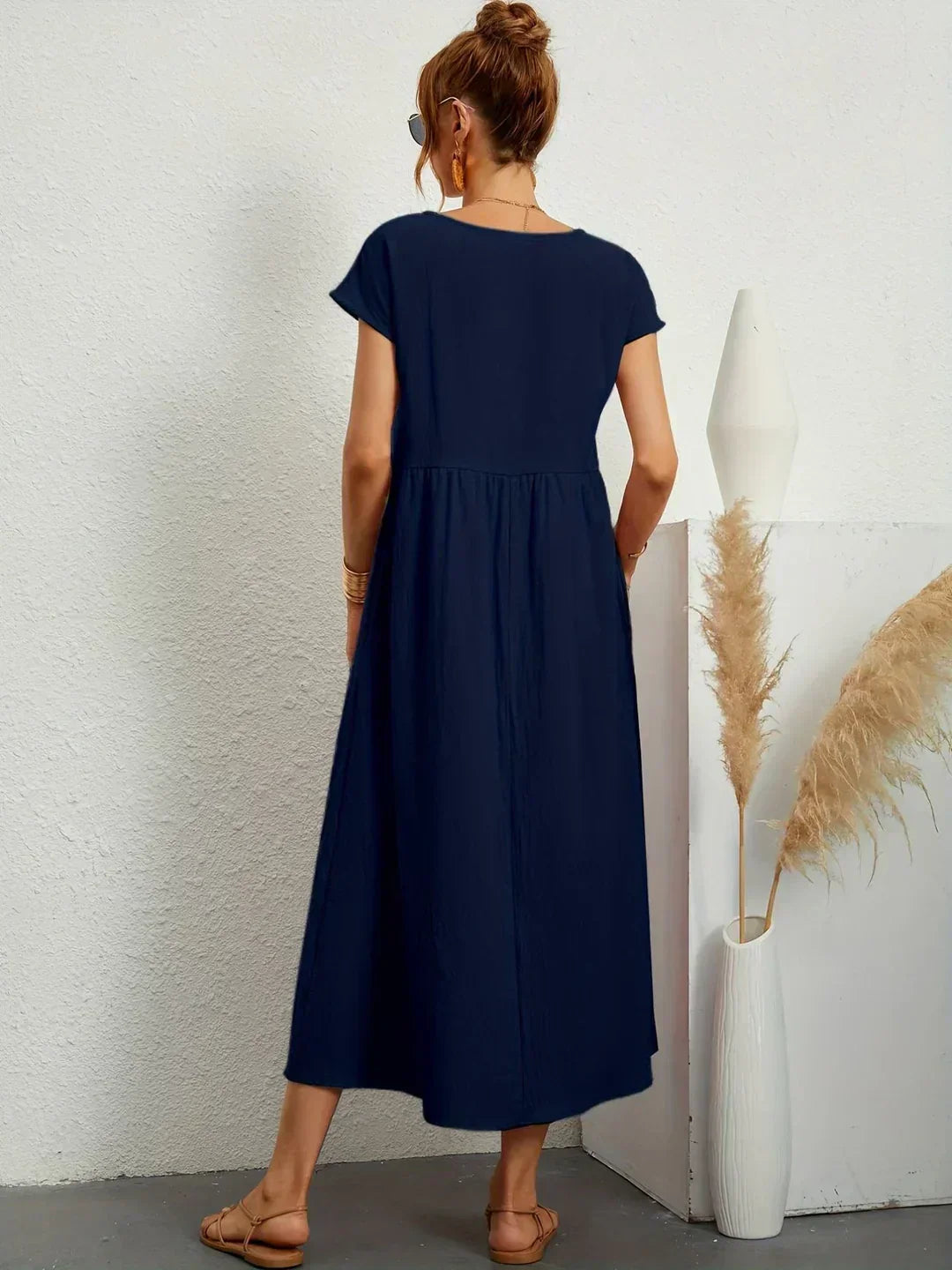 HEIKE | FLOWING MIDI DRESS OF TIMELESS ELEGANCE