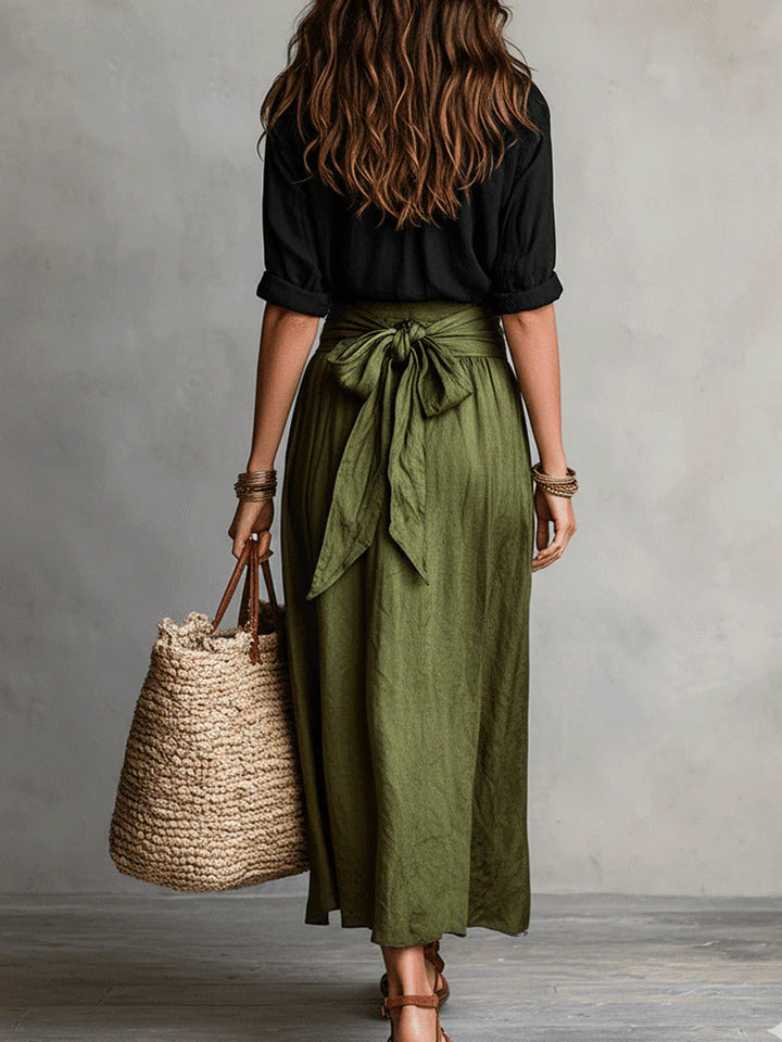 Vera™ | Set of two pieces: black t-shirt and olive green midi skirt