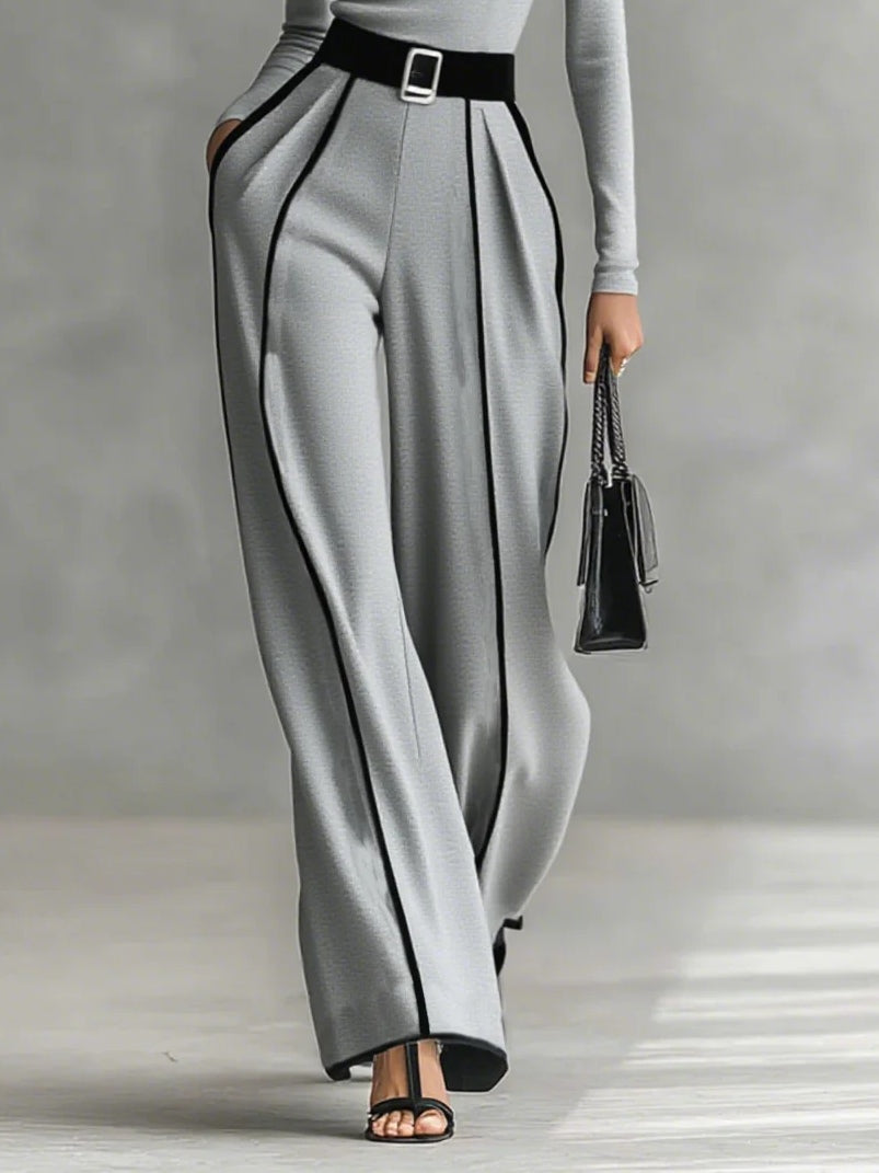 Vera™ | Elegant set with contrasting detail