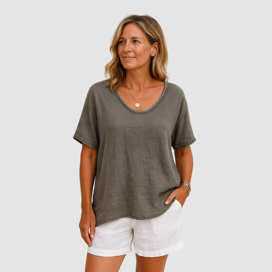 Women’s Scoop-Neck T-Shirt